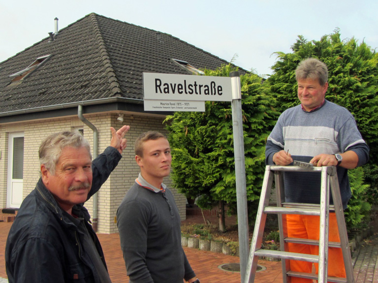 Rainer Drewes sowie Alexander Peuser und Franz-Josef Ahrens vom städtischen Betriebshof HVV Bramsche